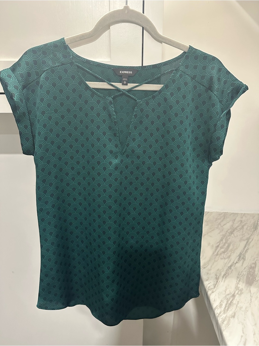 Express Women's Teal Scallop-Pattern Cap Sleeve Top